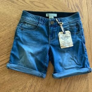 Democracy Ab- Solution Roll Cuff Jean Shorts